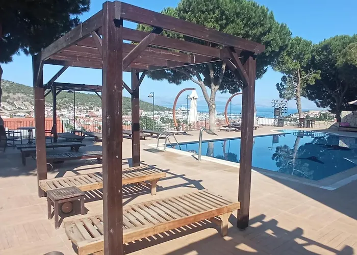 脉索尔马兹酒店 Çeşme