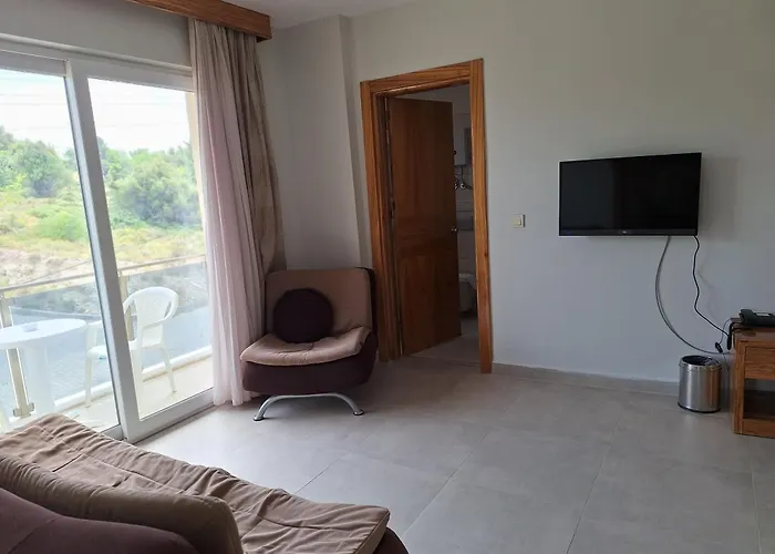 脉索尔马兹酒店 酒店 Çeşme