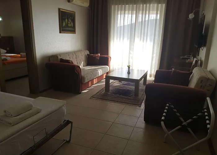 脉索尔马兹酒店 Çeşme